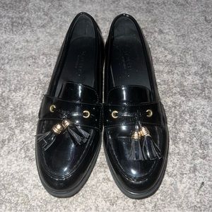 BLACK PATENT LOAFERS